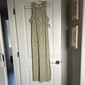 Old Navy Sleeveless Maxi Dress in Yellow and Gray